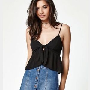 Kendall & Kylie black crop top